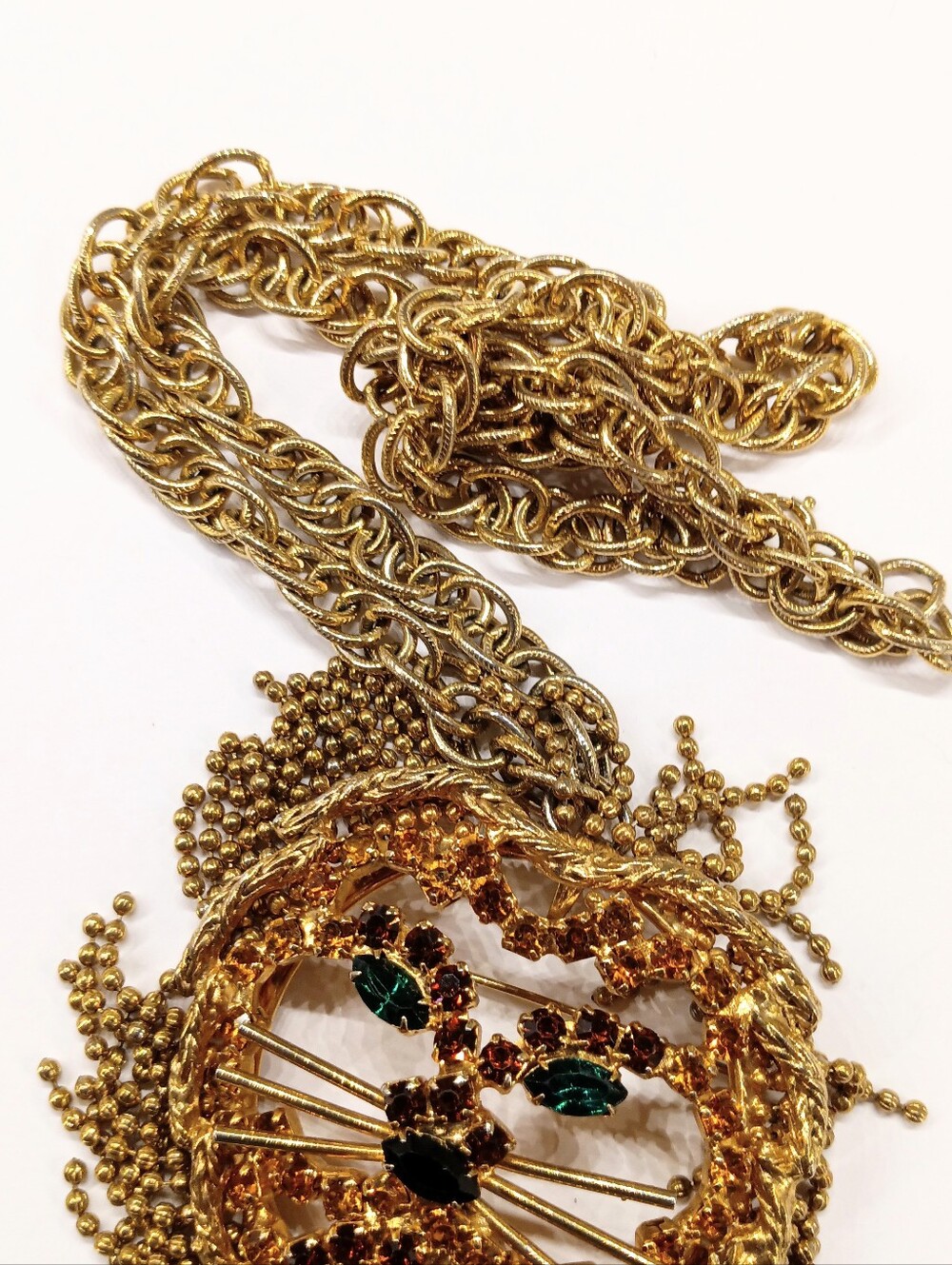 Vintage Lion Head Gold Fringe Ball Chain Brooch Pendant Possible DOMINIQUE - Picture 7 of 8